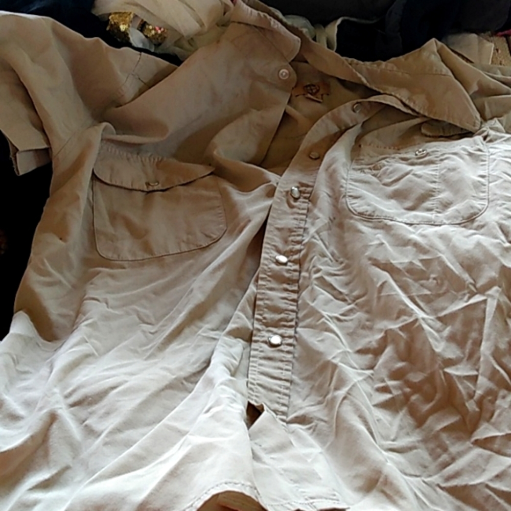 A short sleeved shirt